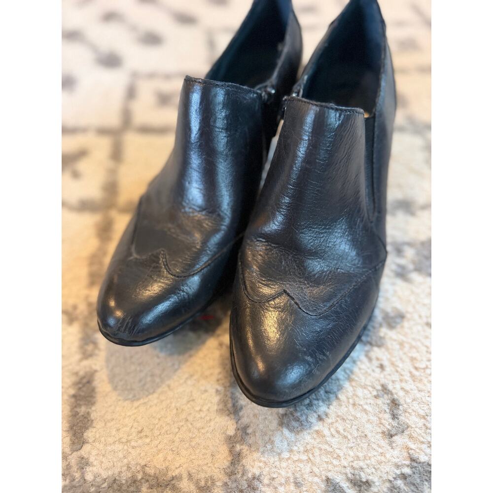 Born Womens Black Leather Ankle Booties Side Zip Stacked Heel Shooties Size 8 - Picture 4 of 14